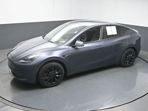 Used 2023 Tesla Model Y Long Range AWD/4WD image 42