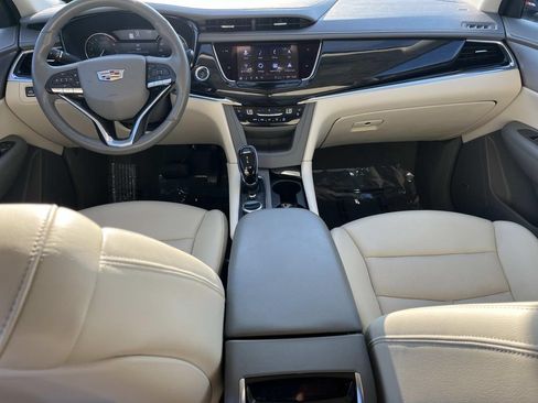 Used 2022 Cadillac XT6 Premium Luxury FWD image 12