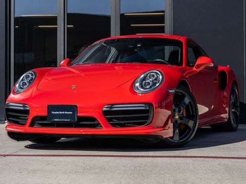 Used 2018 Porsche 911 Turbo image 1
