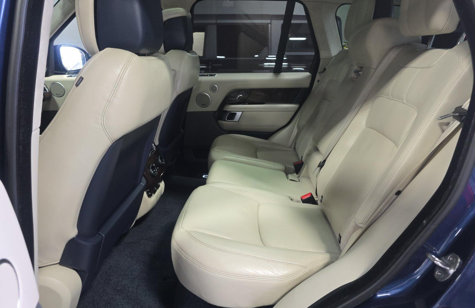 Used 2019 Land Rover Range Rover Supercharged AWD/4WD image 5