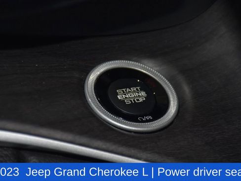 Used 2023 Jeep Grand Cherokee L Limited w/ Luxury Tech Group II AWD/4WD image 14