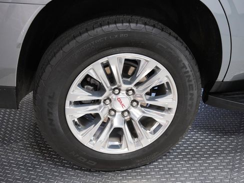 Used 2025 GMC Yukon Denali AWD/4WD image 28