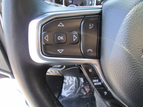 Used 2025 RAM 1500 Laramie AWD/4WD image 27