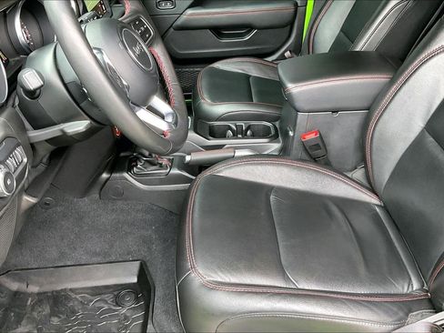 Used 2019 Jeep Wrangler Unlimited Rubicon image 16