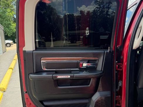 Used 2015 RAM 1500 Laramie AWD/4WD image 16