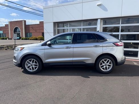 Used 2023 Ford Edge SEL w/ Convenience Package AWD/4WD image 2