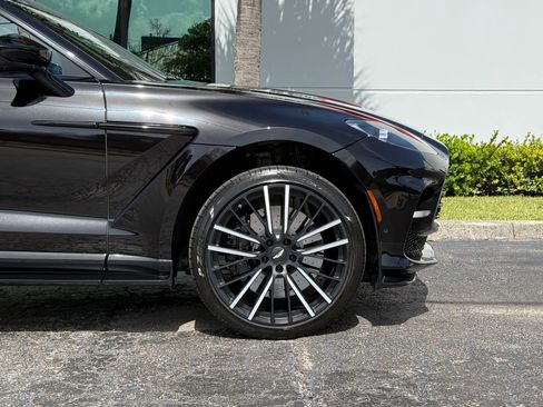 Used 2023 Aston Martin DBX 707 AWD/4WD image 3