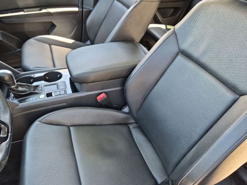 Used 2018 Volkswagen Atlas SEL FWD image 17