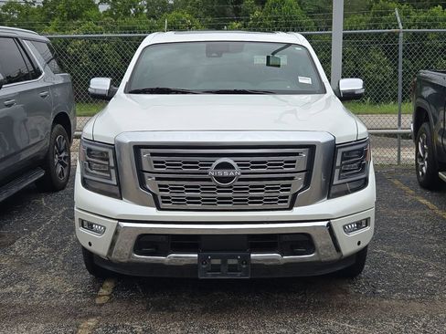 Used 2024 Nissan Titan Platinum Reserve w/ Moonroof Package RWD image 5