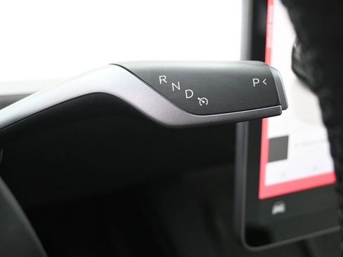 Used 2024 Tesla Model Y Performance AWD/4WD image 19