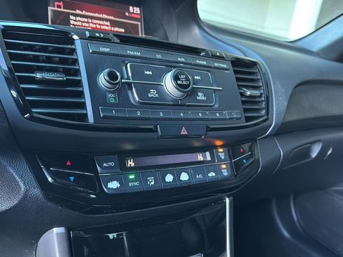 Used 2017 Honda Accord Sport image 22