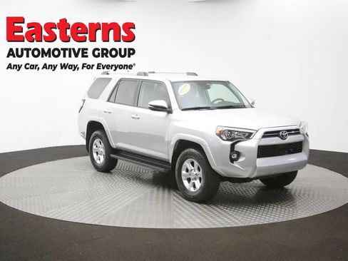 Used 2024 Toyota 4Runner SR5 AWD/4WD image 44
