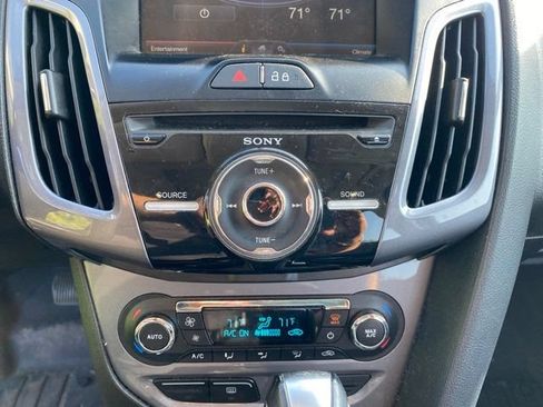 Used 2014 Ford Focus Titanium FWD image 23