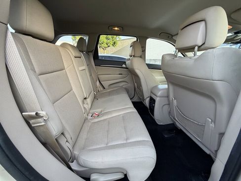 Used 2014 Jeep Grand Cherokee Laredo w/ Quick Order Package 23E RWD image 49