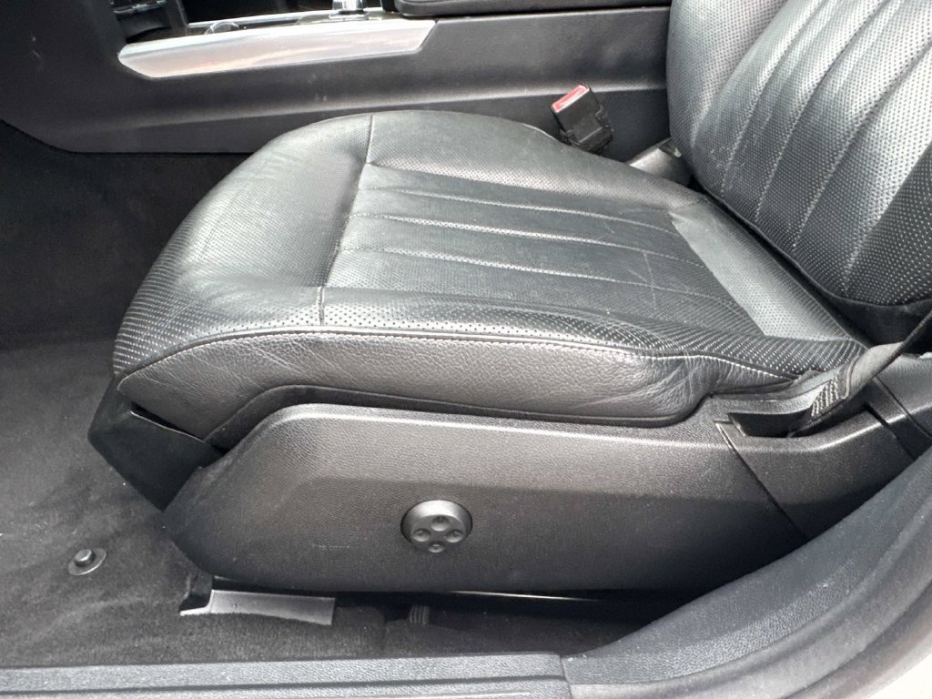 Used 2016 Mercedes-Benz E 400 Sedan image 18