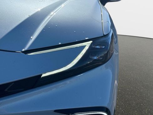 Used 2025 Toyota Camry XSE image 9