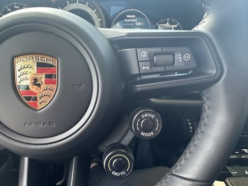 Used 2025 Porsche 911 GT3 RS RWD image 28