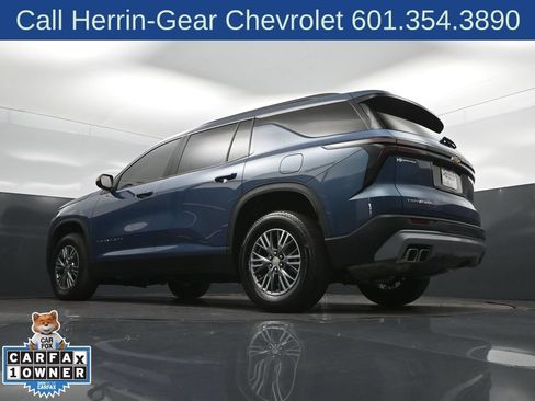Used 2025 Chevrolet Traverse LT FWD image 40