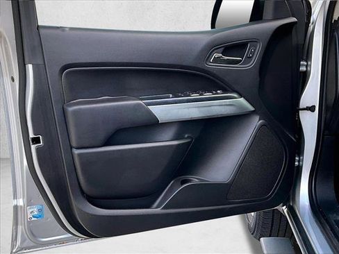 Used 2016 Chevrolet Colorado LT w/ LT Convenience Package image 18