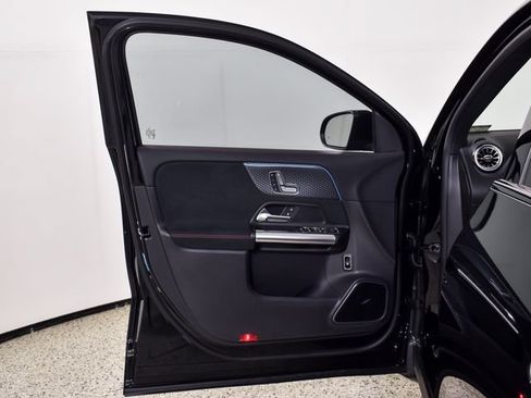 Certified 2024 Mercedes-Benz GLA 250 4MATIC image 18