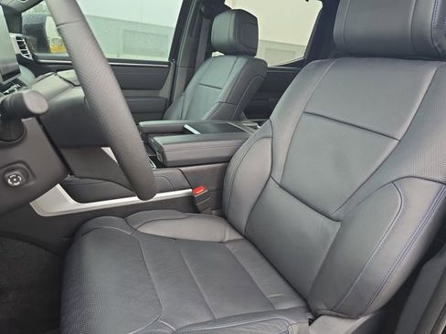 Used 2025 Toyota Tundra Platinum image 14