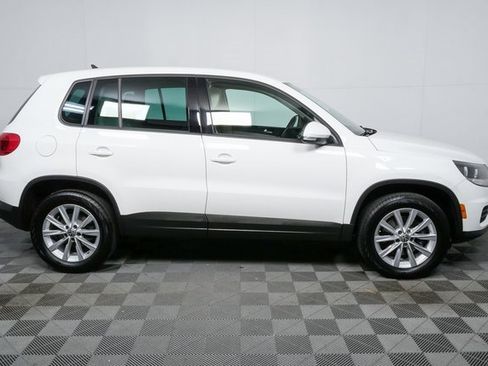 Used 2014 Volkswagen Tiguan SE image 2