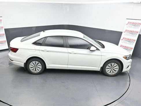 Used 2019 Volkswagen Jetta S image 17