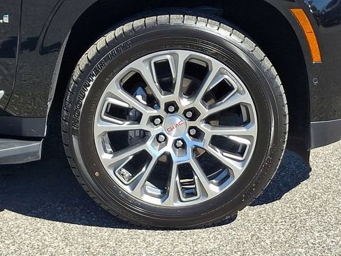 Used 2025 GMC Yukon Denali AWD/4WD image 26