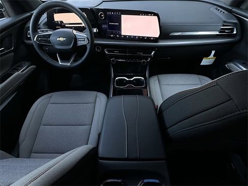 New 2026 Chevrolet Traverse LT image 9