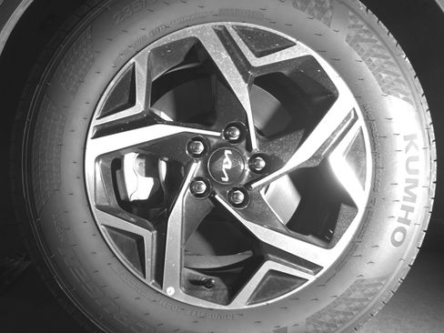 Used 2025 Kia Sportage LX image 12