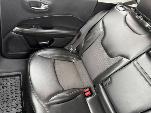 Used 2019 Jeep Compass Latitude image 17