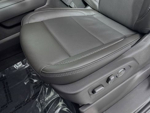 New 2026 GMC Sierra 3500 Denali w/ Denali Reserve Package image 19