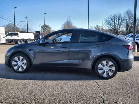 Used 2023 Tesla Model Y Long Range image 5