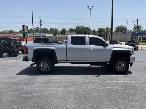 Used 2015 GMC Sierra 2500 Denali w/ Duramax Plus Package AWD/4WD image 6