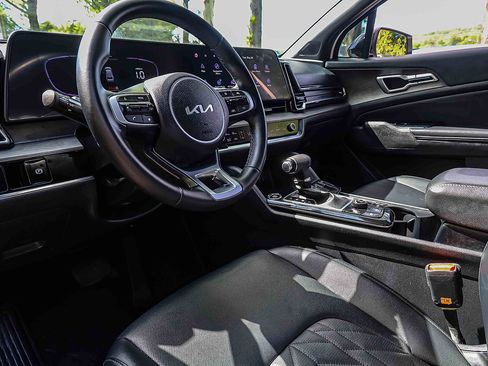Certified 2023 Kia Sportage X-Line w/ X-Line Premium Package AWD/4WD image 7