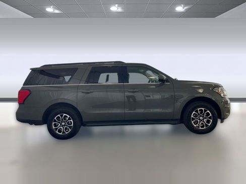 Used 2024 Ford Expedition Max XLT image 8