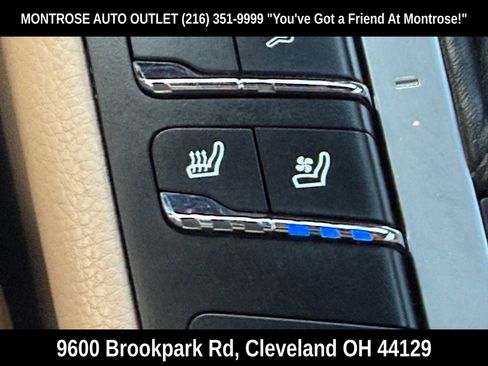 Used 2020 Porsche Macan AWD/4WD image 28