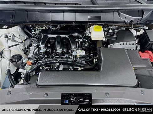 Certified 2025 Nissan Pathfinder Platinum w/ Black Appearance Package image 33