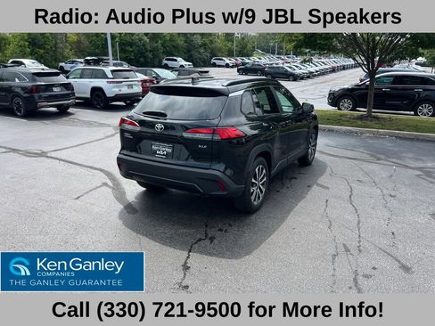 Used 2023 Toyota Corolla Cross XLE w/ Convenience Package FWD image 10