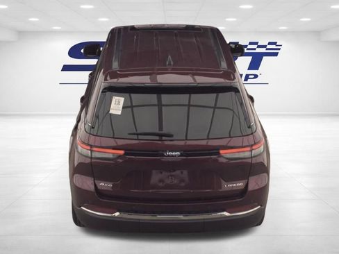 Used 2024 Jeep Grand Cherokee Laredo X AWD/4WD image 6