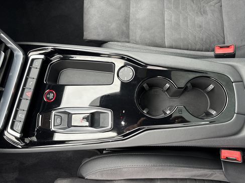 Certified 2023 Audi e-tron GT Premium Plus AWD/4WD image 9