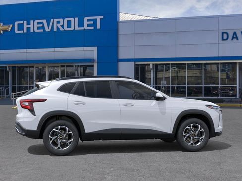 New 2026 Chevrolet Trax LT w/ Driver Confidence Package image 5