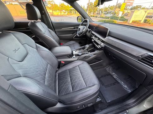 Used 2023 Kia Telluride SX Prestige X-Pro AWD/4WD image 12