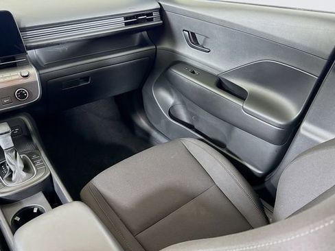 Certified 2024 Hyundai Kona SE image 24