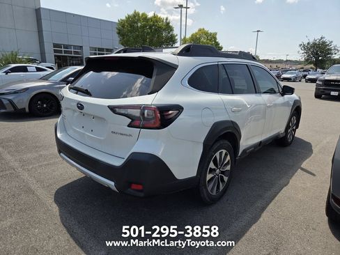 Used 2023 Subaru Outback Limited AWD/4WD image 10