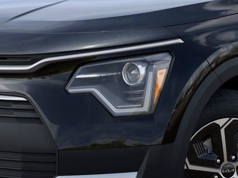 New 2026 Kia Niro LX FWD image 11
