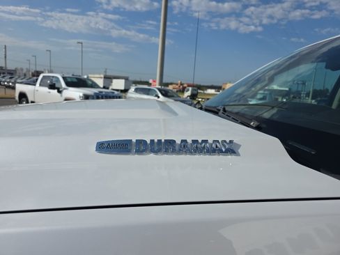 Used 2019 GMC Sierra 2500 Denali w/ Duramax Plus Package AWD/4WD image 6