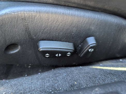 Used 2001 Chrysler 300M FWD image 17