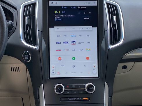 Certified 2022 Ford Edge Titanium image 10