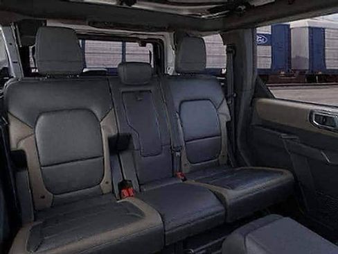New 2026 Ford Bronco Big Bend w/ Black Diamond Package AWD/4WD image 12